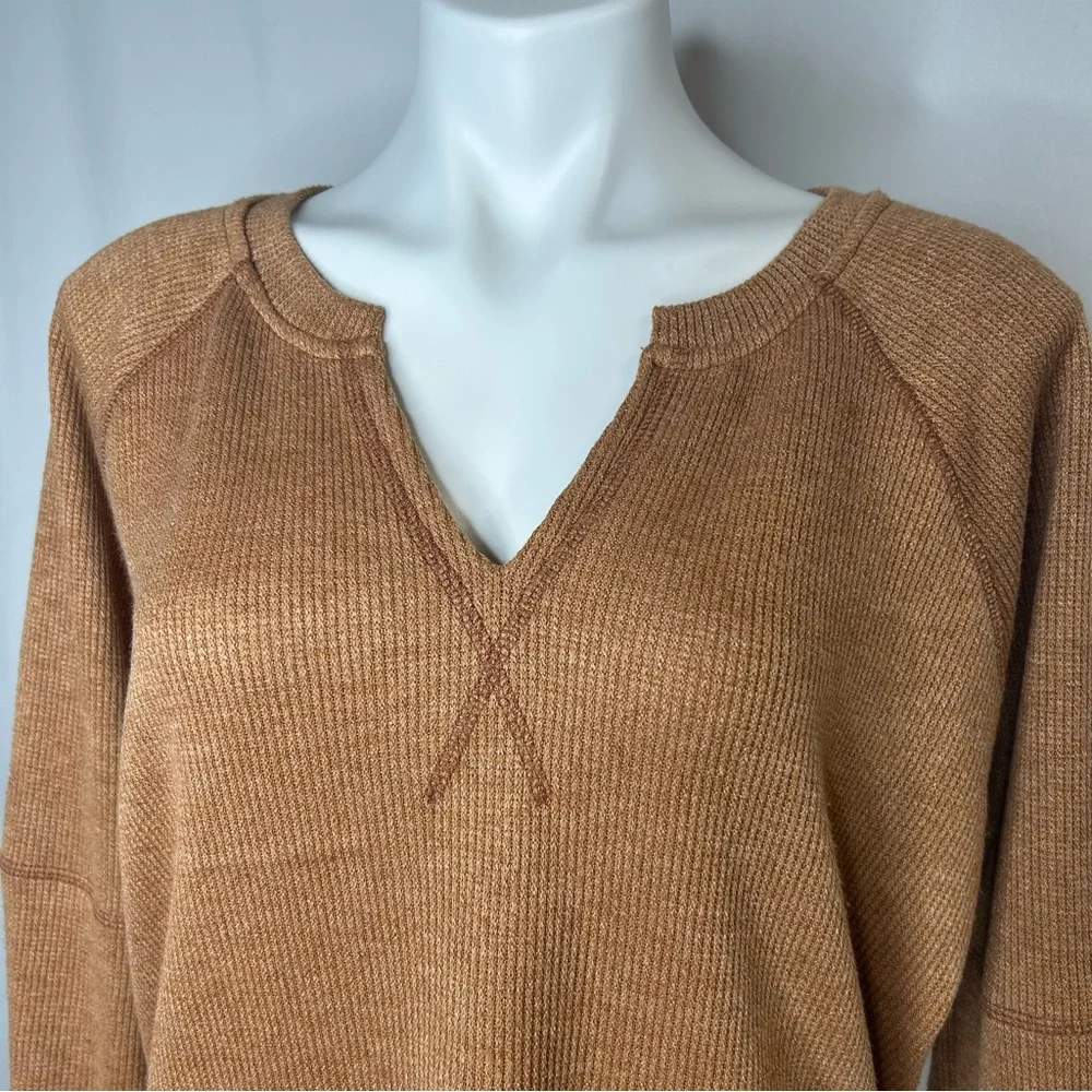 Blu Pepper Tan‎ V-Neck Sweater Relaxed Fit - Picture 7 of 14
